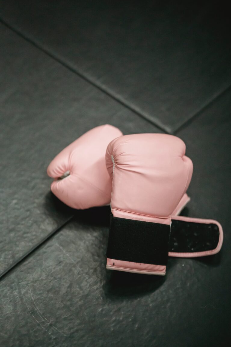 Top & Best Women’s boxing glove Review 2022 – How to Select Ultimate Buyer’s Guide