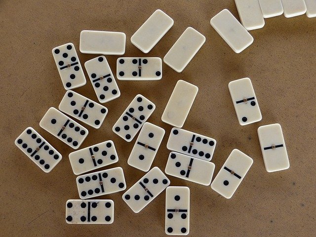 Top & Best Dominoes Review 2022 – How to Select Ultimate Buyer’s Guide