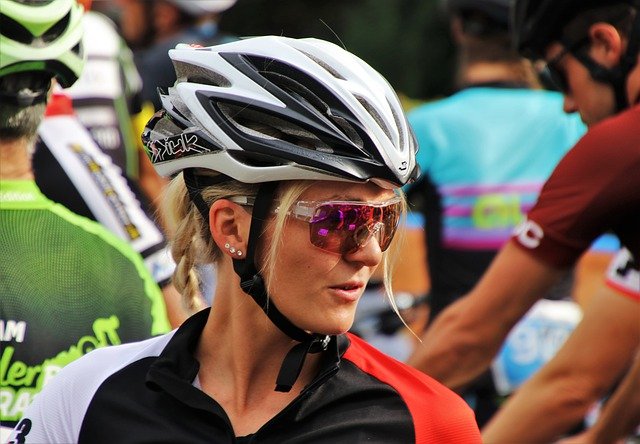 Cycling glasses